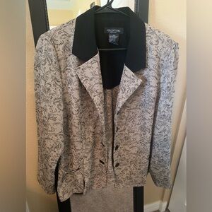 Perceptions Women's Black and Cream Patterned Blazer. Smoke free home.